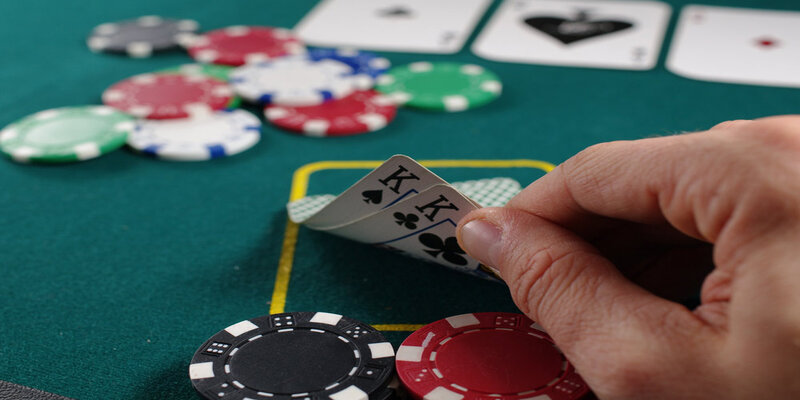 Kết hợp nhiều lối chơi khác nhau khi trải nghiệm Poker